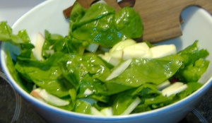 Spinach Salad With Celery And Apple